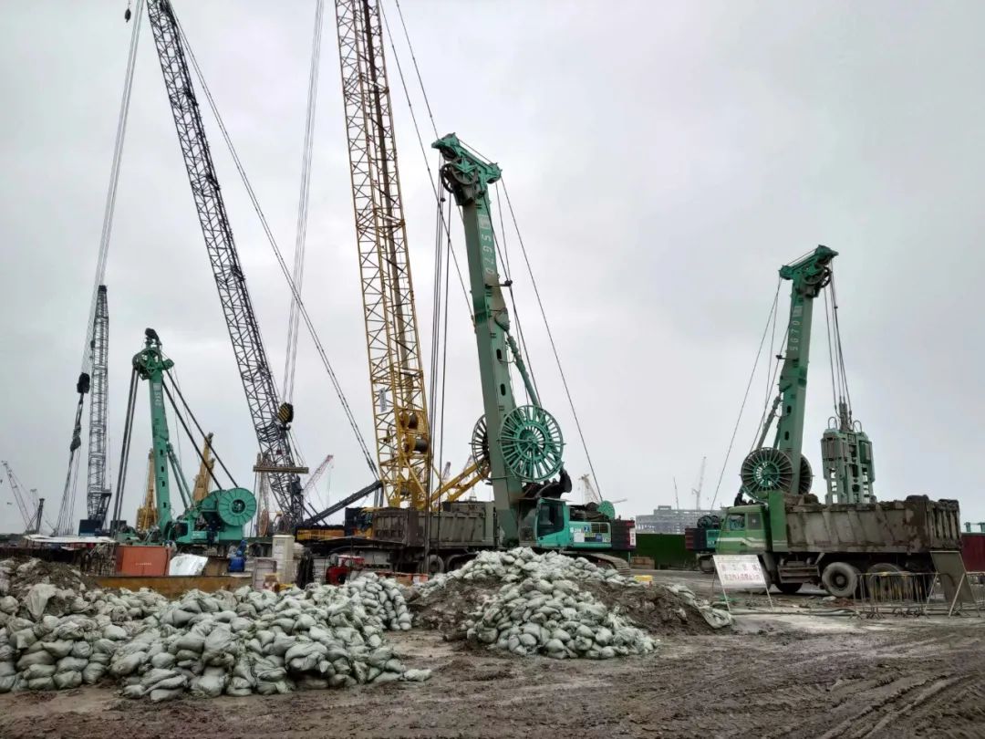 史上最大規(guī)模基坑項(xiàng)目完美收官 —— 金泰地連墻設(shè)備只管攀登不問(wèn)高